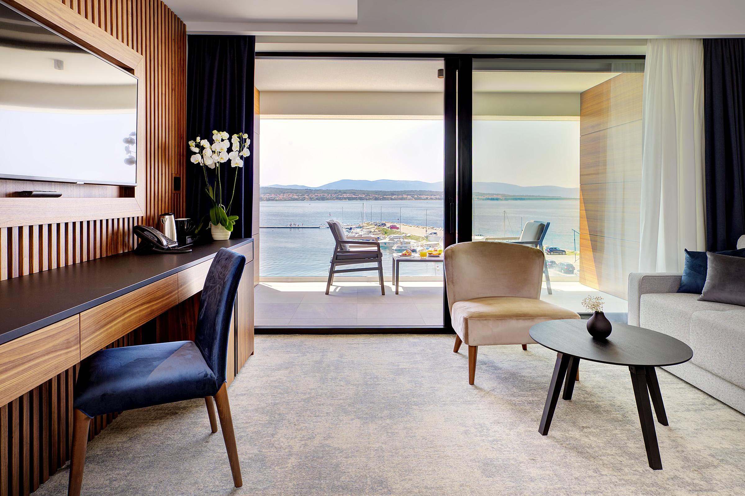 Luxury Hotel Riva Malinska Exterior foto Suite at the Hotel