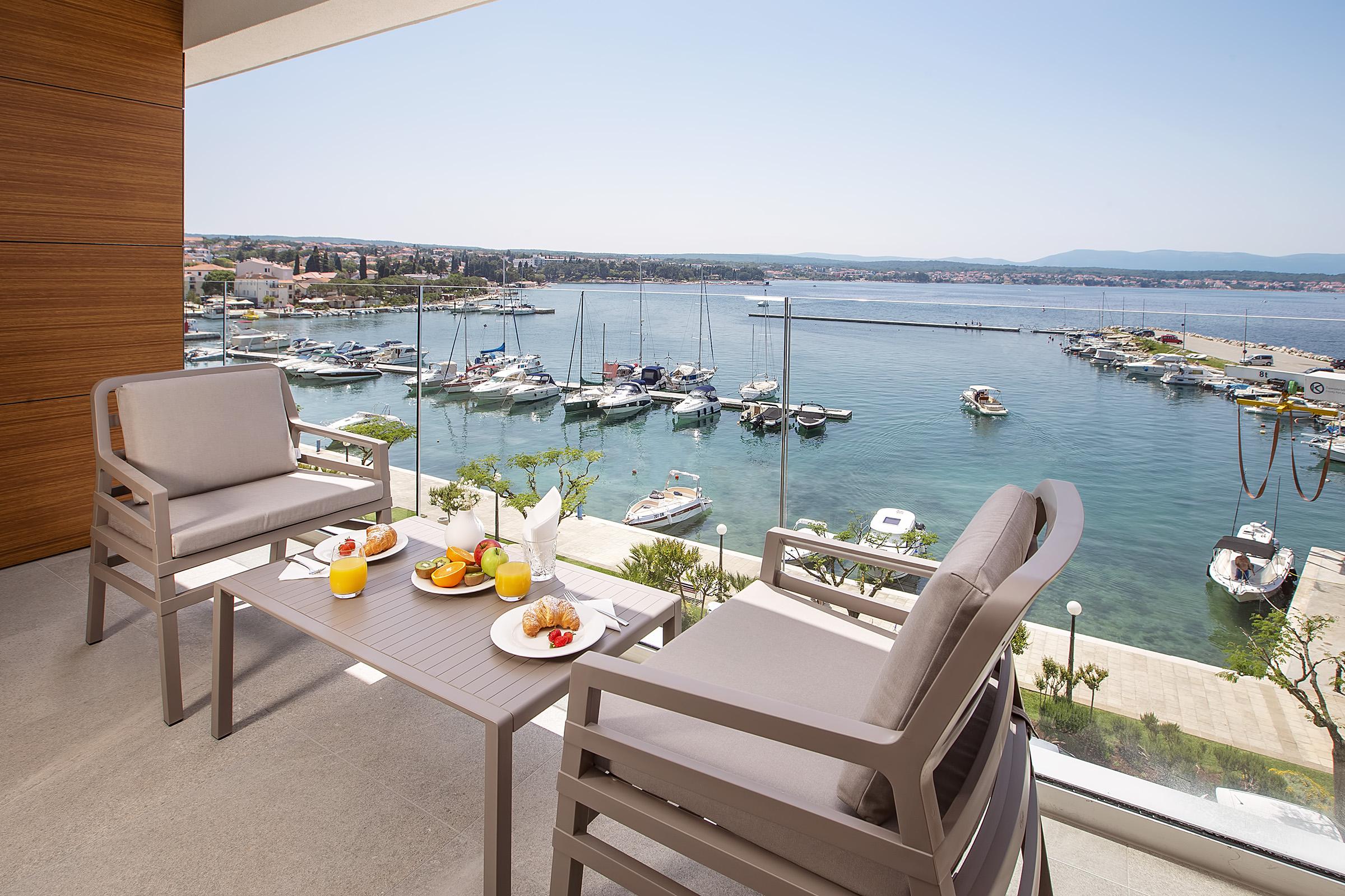 Luxury Hotel Riva Malinska Exterior foto View from the hotel
