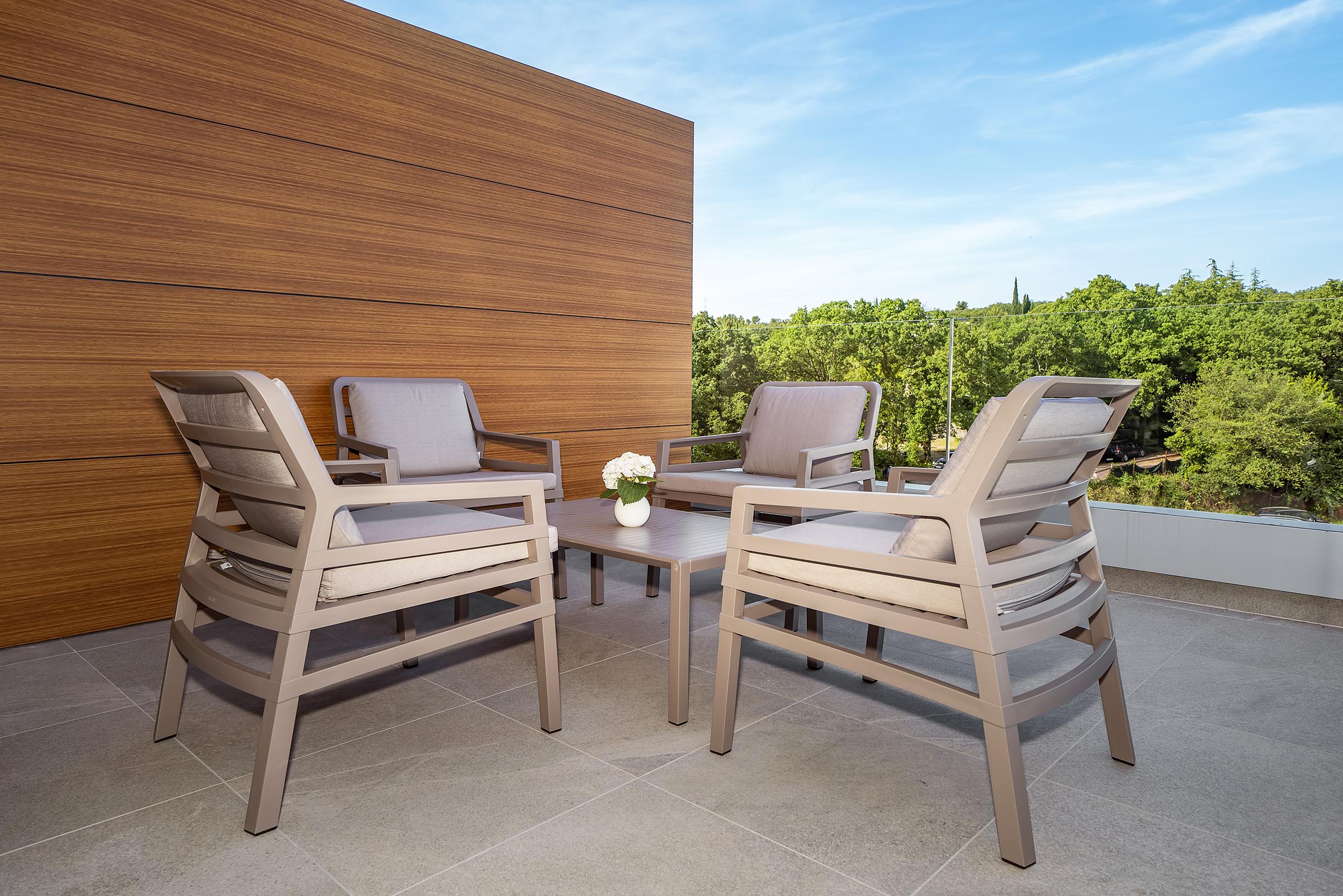 Luxury Hotel Riva Malinska Exterior foto Outdoor furniture