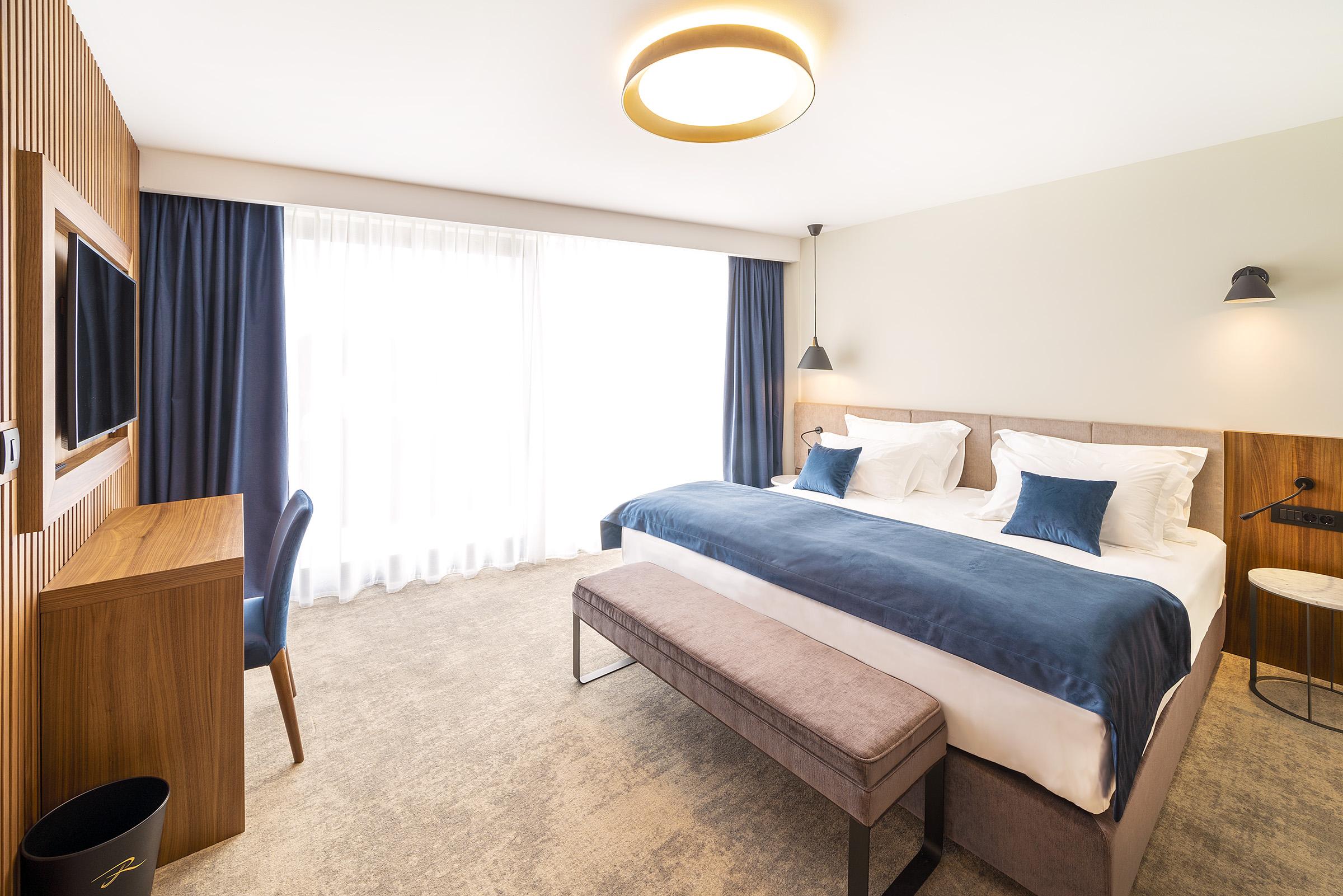 Luxury Hotel Riva Malinska Exterior foto A room at the hotel