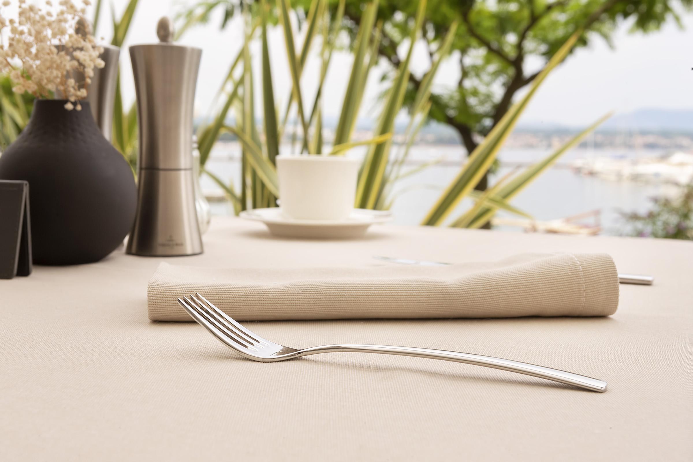 Luxury Hotel Riva Malinska Exterior foto A dinner fork